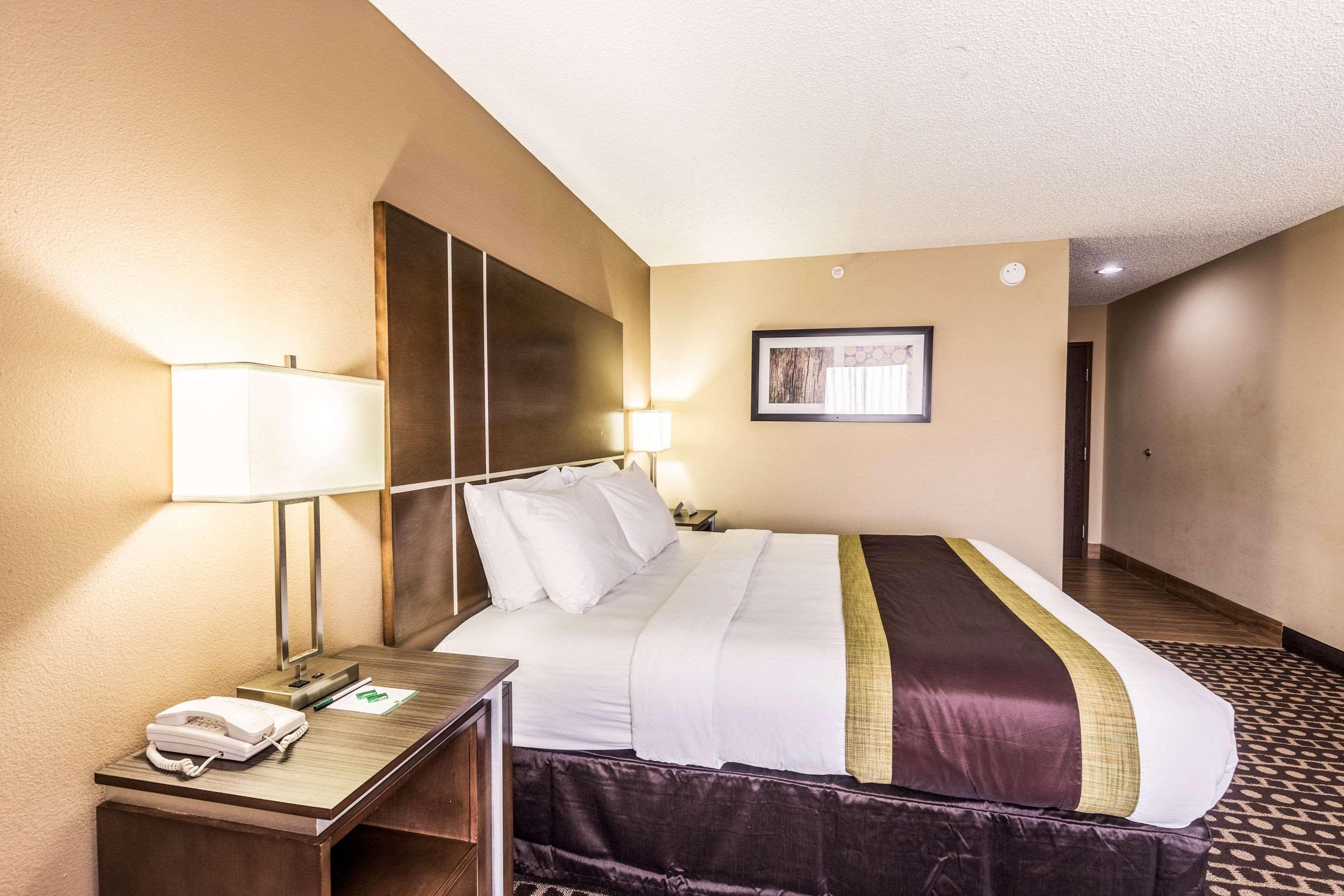 Quality Inn West Plains Exterior photo